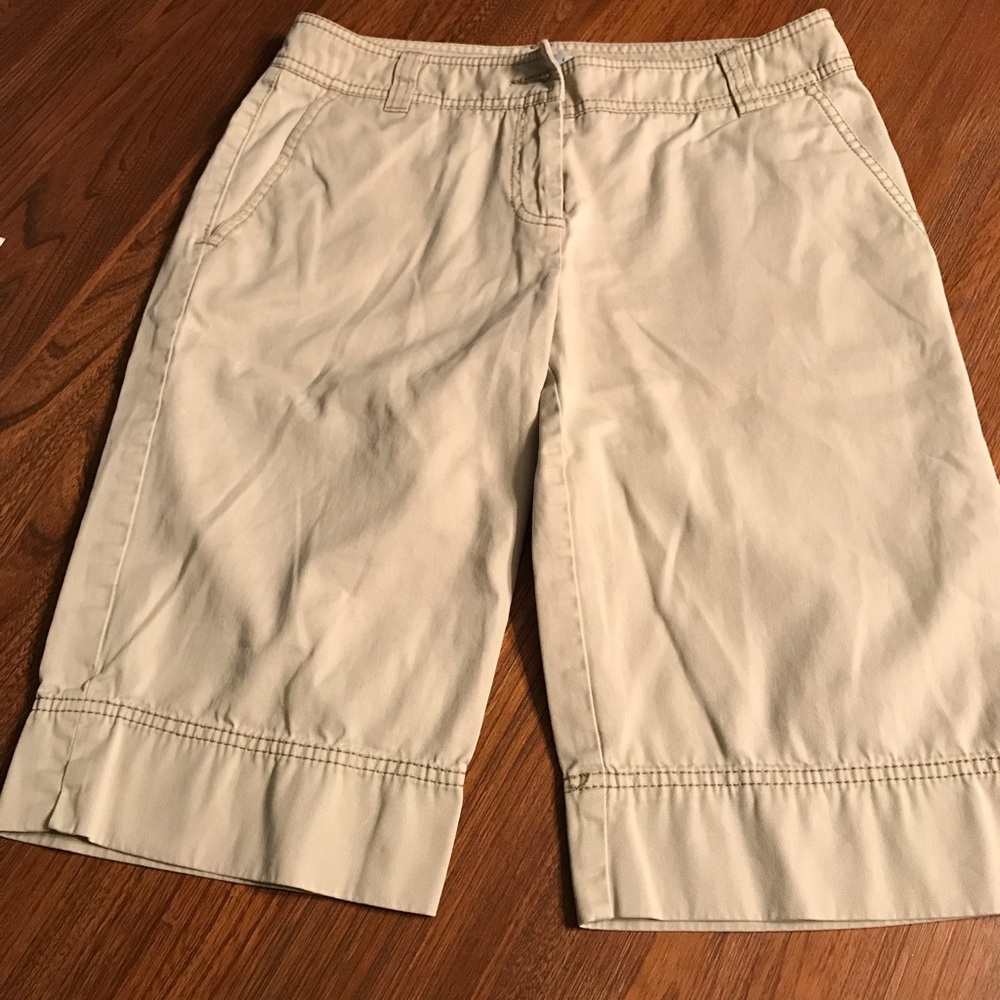 Cabi khaki Bermuda shorts